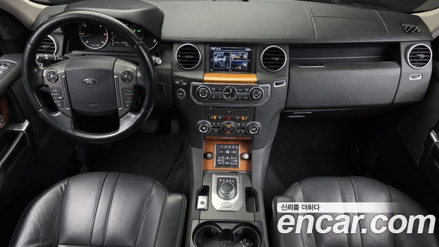 Land Rover Discovery 4 3.0 SDV6 SE 2016 — фото 7