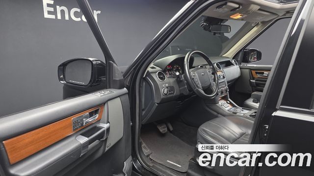 Land Rover Discovery 4 3.0 SDV6 SE 2016 — фото 10