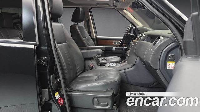Land Rover Discovery 4 3.0 SDV6 SE 2016 — фото 15