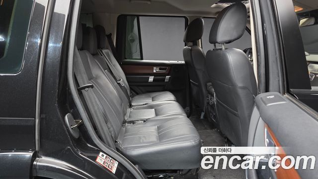 Land Rover Discovery 4 3.0 SDV6 SE 2016 — фото 16
