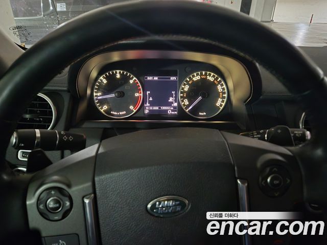 Land Rover Discovery 4 3.0 SDV6 SE 2016 — фото 17