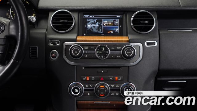 Land Rover Discovery 4 3.0 SDV6 SE 2016 — фото 18