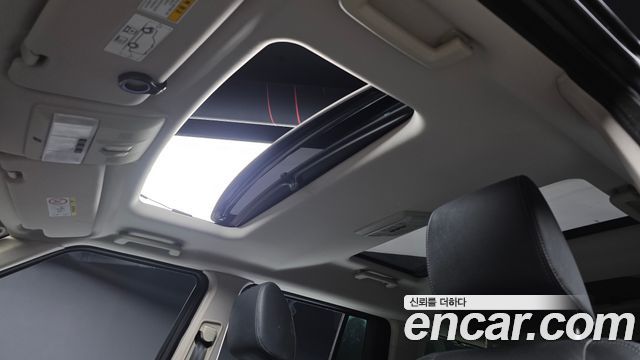 Land Rover Discovery 4 3.0 SDV6 SE 2016 — фото 20