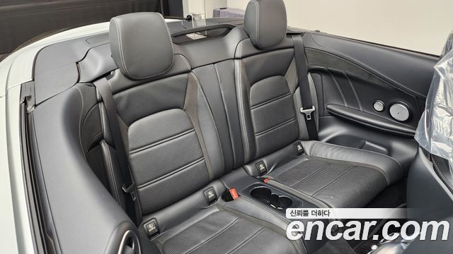 Mercedes-Benz C-Class (W205) C63 AMG Cabriolet 2017 — фото 11