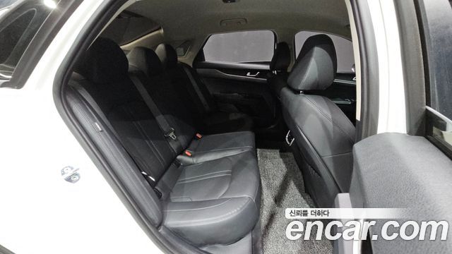 Kia K5 (III) 2.0 Prestige 2022 — фото 11