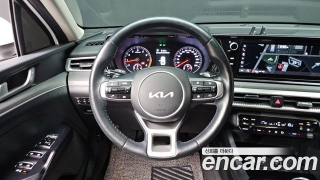 Kia K5 (III) 2.0 Prestige 2022 — фото 13