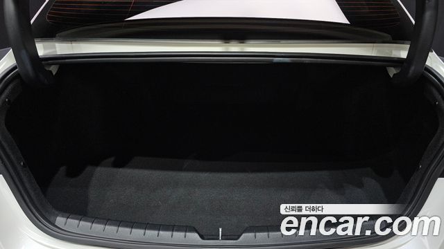 Kia K5 (III) 2.0 Prestige 2022 — фото 20