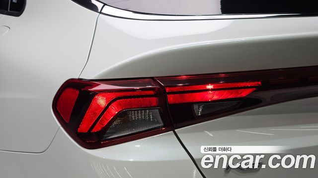 Kia K5 (III) 2.0 Prestige 2022 — фото 23