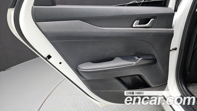 Kia K5 (III) 2.0 Prestige 2022 — фото 25