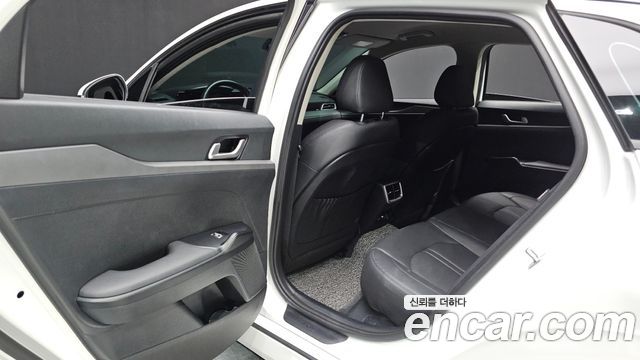 Kia K5 (III) 2.0 Prestige 2022 — фото 26