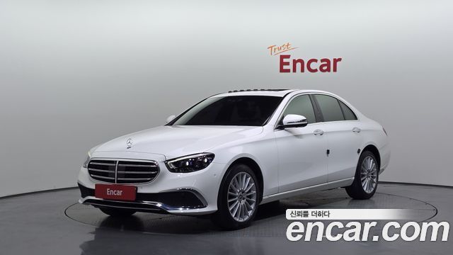 Mercedes-Benz E-Class (W213) E220d 4MATIC Exclusive 2021 — фото 1