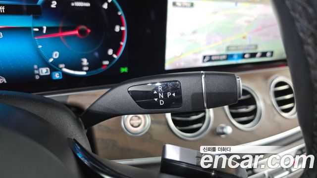 Mercedes-Benz E-Class (W213) E220d 4MATIC Exclusive 2021 — фото 9