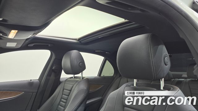 Mercedes-Benz E-Class (W213) E220d 4MATIC Exclusive 2021 — фото 16