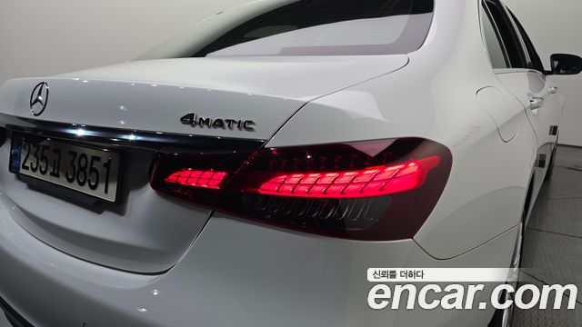 Mercedes-Benz E-Class (W213) E220d 4MATIC Exclusive 2021 — фото 23