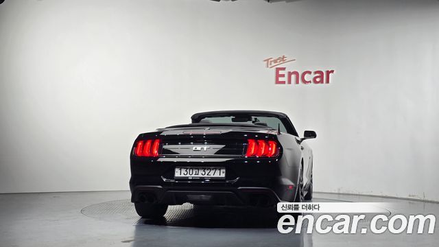 Ford Mustang GT Convertible 2022 — фото 4