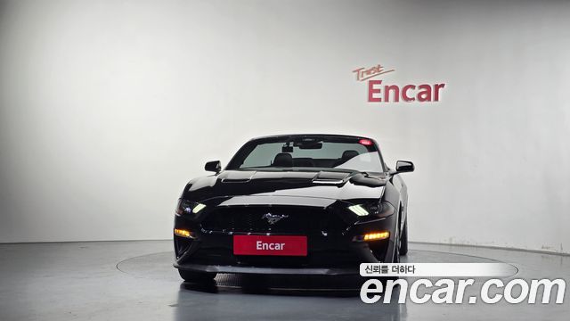 Ford Mustang GT Convertible 2022 — фото 34