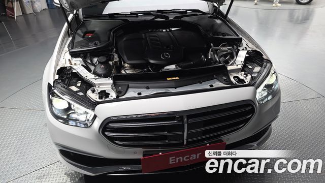 Mercedes-Benz E-Class (W213) E220d 4MATIC Exclusive 2021 — фото 6