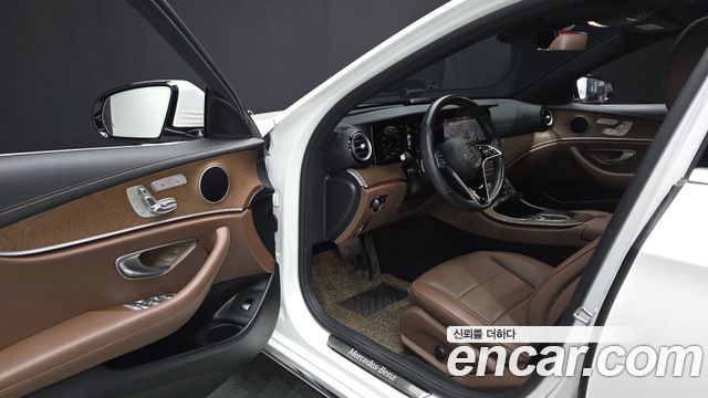 Mercedes-Benz E-Class (W213) E220d 4MATIC Exclusive 2021 — фото 10