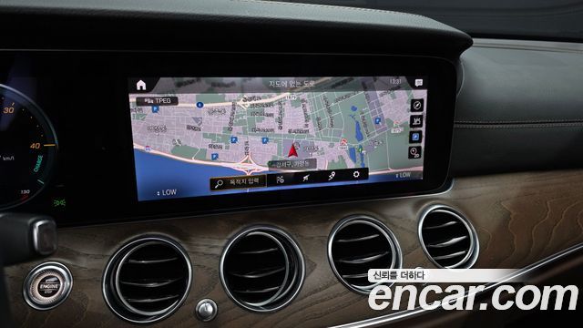 Mercedes-Benz E-Class (W213) E220d 4MATIC Exclusive 2021 — фото 15