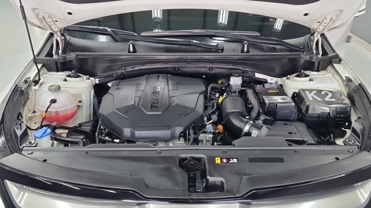 Kia Sportage (V) Diesel 2.0 2WD Nobleless 2023 — фото 6