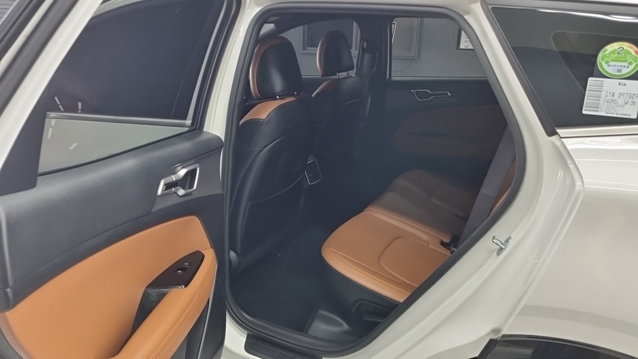 Kia Sportage (V) Diesel 2.0 2WD Nobleless 2023 — фото 15