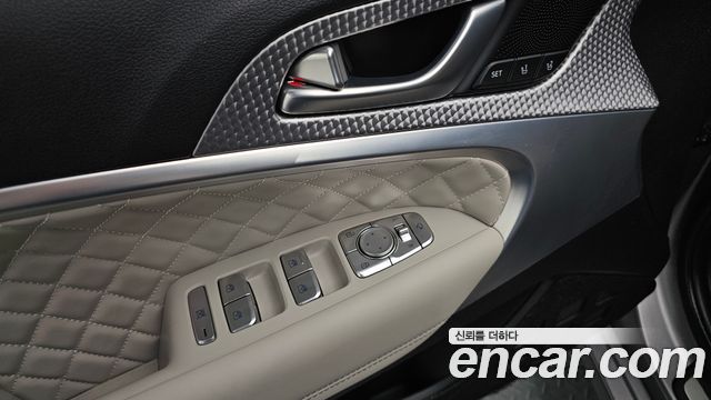 Genesis G70 Gasoline 3.3T 2WD 2023 — фото 18