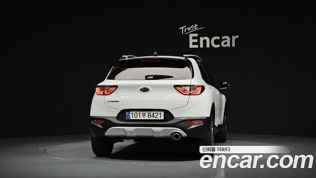 Kia Stonic 1.4 Prestige 2020 — фото 4