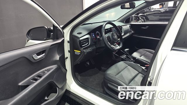 Kia Stonic 1.4 Prestige 2020 — фото 10