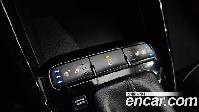 Kia Stonic 1.4 Prestige 2020 — фото 17