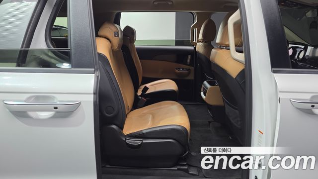 Kia Carnival (IV) Diesel 9-Seater Prestige 2023 — фото 11