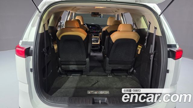Kia Carnival (IV) Diesel 9-Seater Prestige 2023 — фото 15