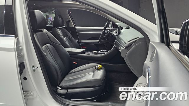 Hyundai Sonata (DN8) 2.0 LPG(rental car) Smart 2020 — фото 32