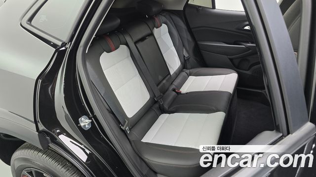 Chevrolet Trax Crossover 1.2 Red Line 2025 — фото 11