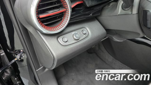 Chevrolet Trax Crossover 1.2 Red Line 2025 — фото 16