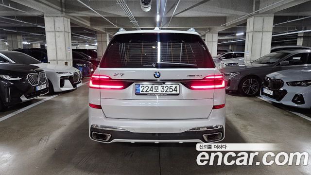 BMW X7 (G07) xDrive 40i M Sport 6STR 2025 — фото 4