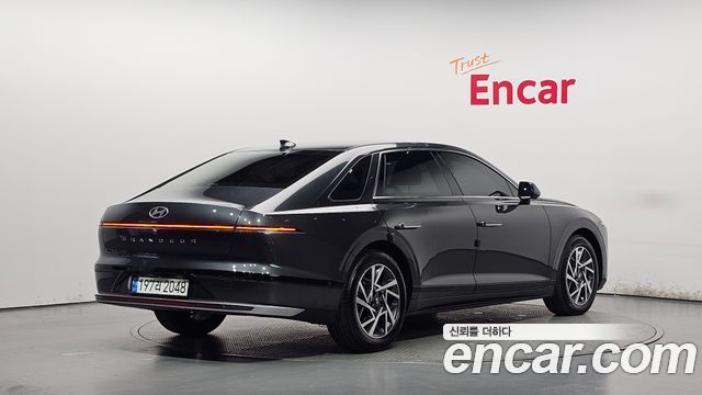 Hyundai Grandeur (GN7) 2,5 Gasoline 2WD Premium 2023 — фото 2