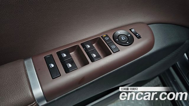 Hyundai Grandeur (GN7) 2,5 Gasoline 2WD Premium 2023 — фото 20