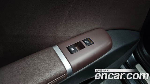 Hyundai Grandeur (GN7) 2,5 Gasoline 2WD Premium 2023 — фото 22