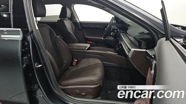 Hyundai Grandeur (GN7) 2,5 Gasoline 2WD Premium 2023 — фото 32