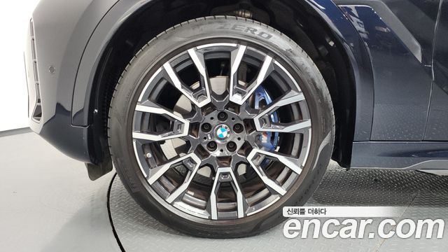 BMW X6 (G06) xDrive40i M Sport 2024 — фото 5