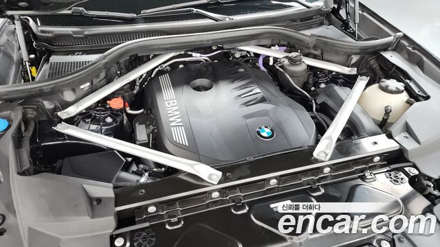 BMW X6 (G06) xDrive40i M Sport 2024 — фото 6