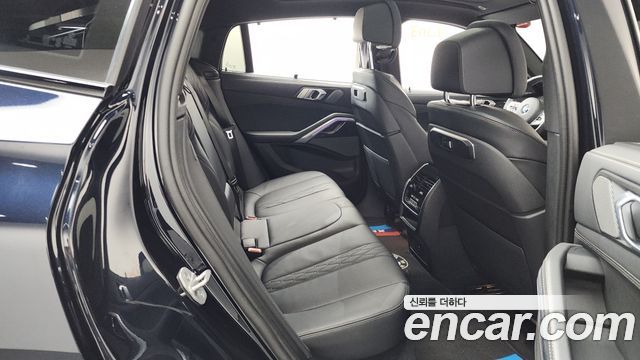 BMW X6 (G06) xDrive40i M Sport 2024 — фото 11