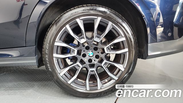 BMW X6 (G06) xDrive40i M Sport 2024 — фото 21