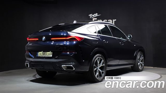 BMW X6 (G06) xDrive40i M Sport 2023 — фото 2