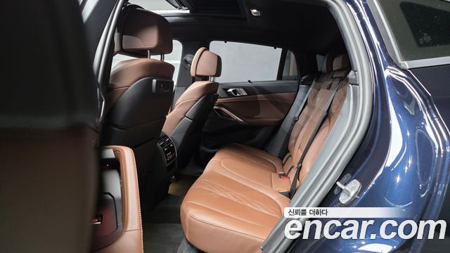 BMW X6 (G06) xDrive40i M Sport 2023 — фото 12
