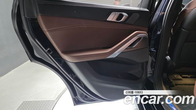 BMW X6 (G06) xDrive40i M Sport 2023 — фото 25