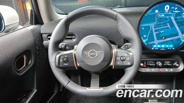 MINI Cooper C (IV) Classic 2025 — фото 13