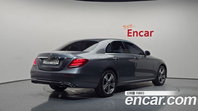 Mercedes-Benz E-Class (W213) E220d Avantgarde 2020 — фото 2