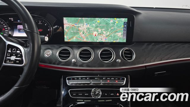 Mercedes-Benz E-Class (W213) E220d Avantgarde 2020 — фото 13