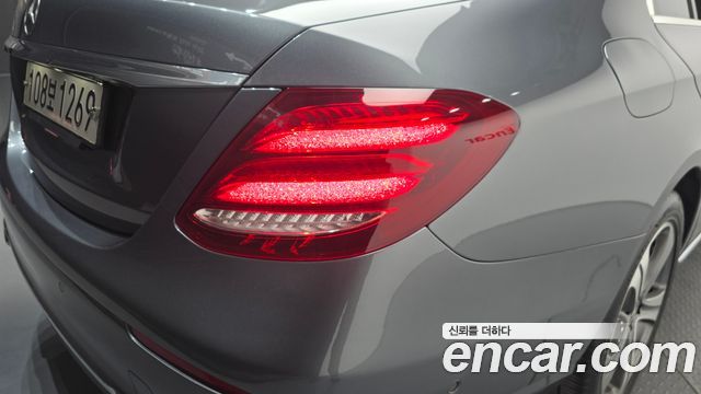 Mercedes-Benz E-Class (W213) E220d Avantgarde 2020 — фото 23
